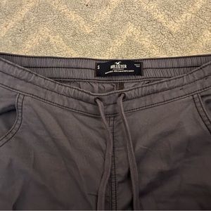 Size Small worn once (perfect condition) slate blue cargo pants AMERICAN EAGLE